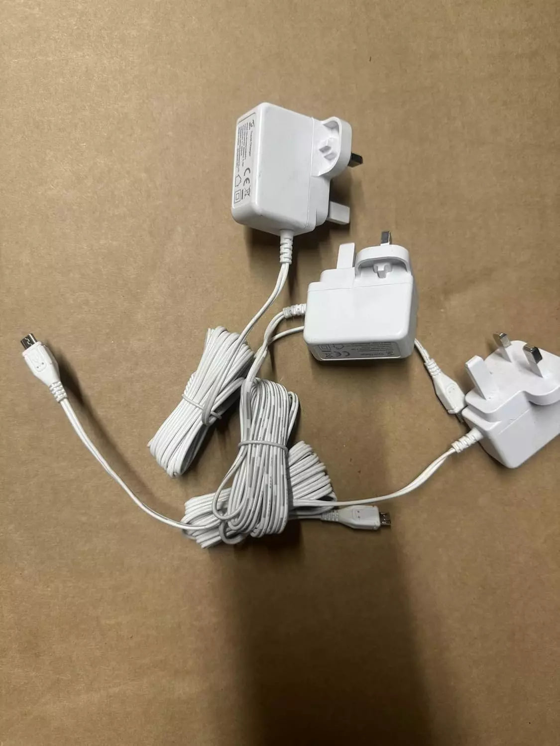 UK plug Design 5V 1000mA White Main Plug 3 pin Micro USB wall Charger - 1.5Mitre ( Pack of 3 )