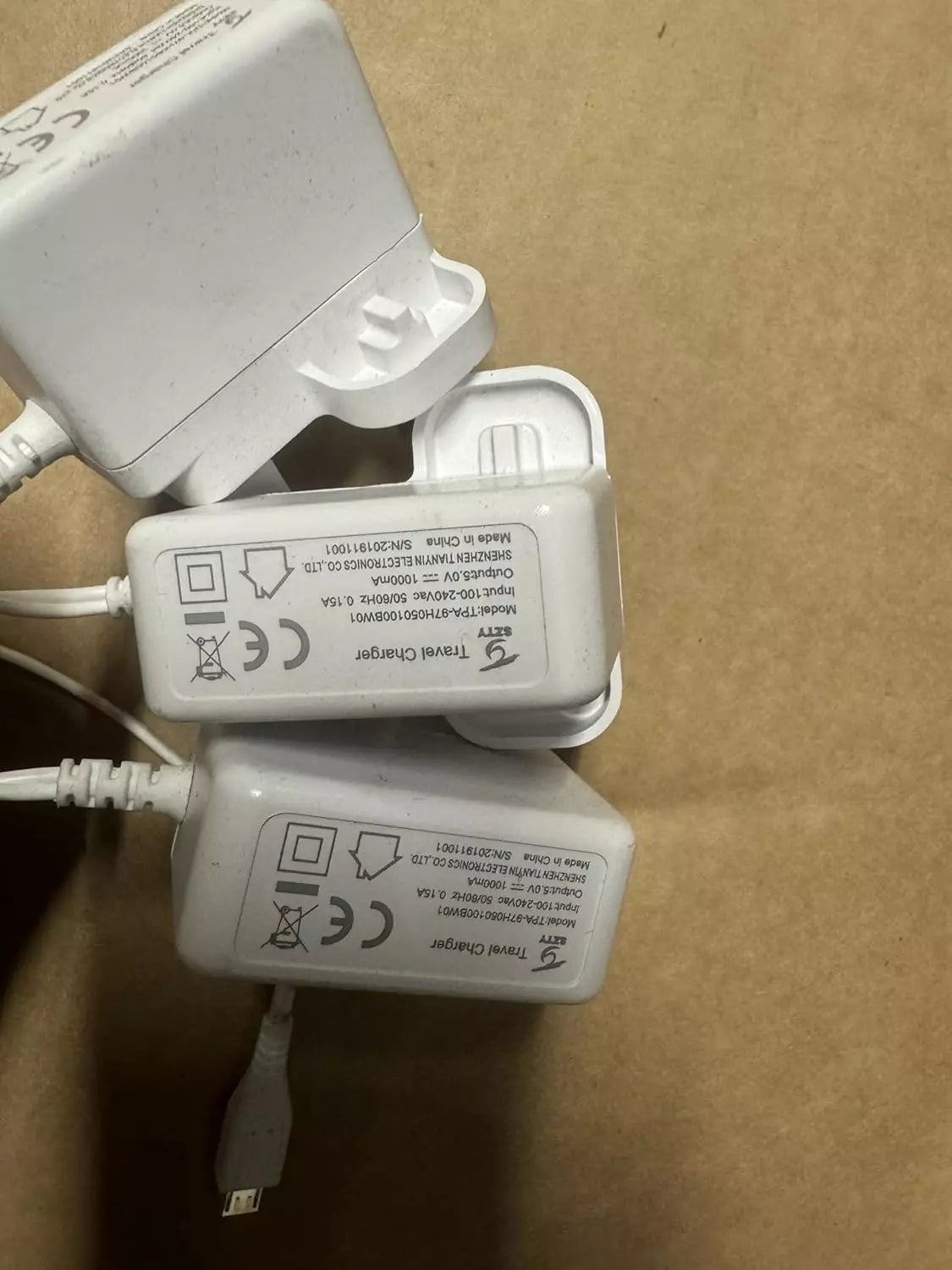 UK plug Design 5V 1000mA White Main Plug 3 pin Micro USB wall Charger - 1.5Mitre ( Pack of 3 )