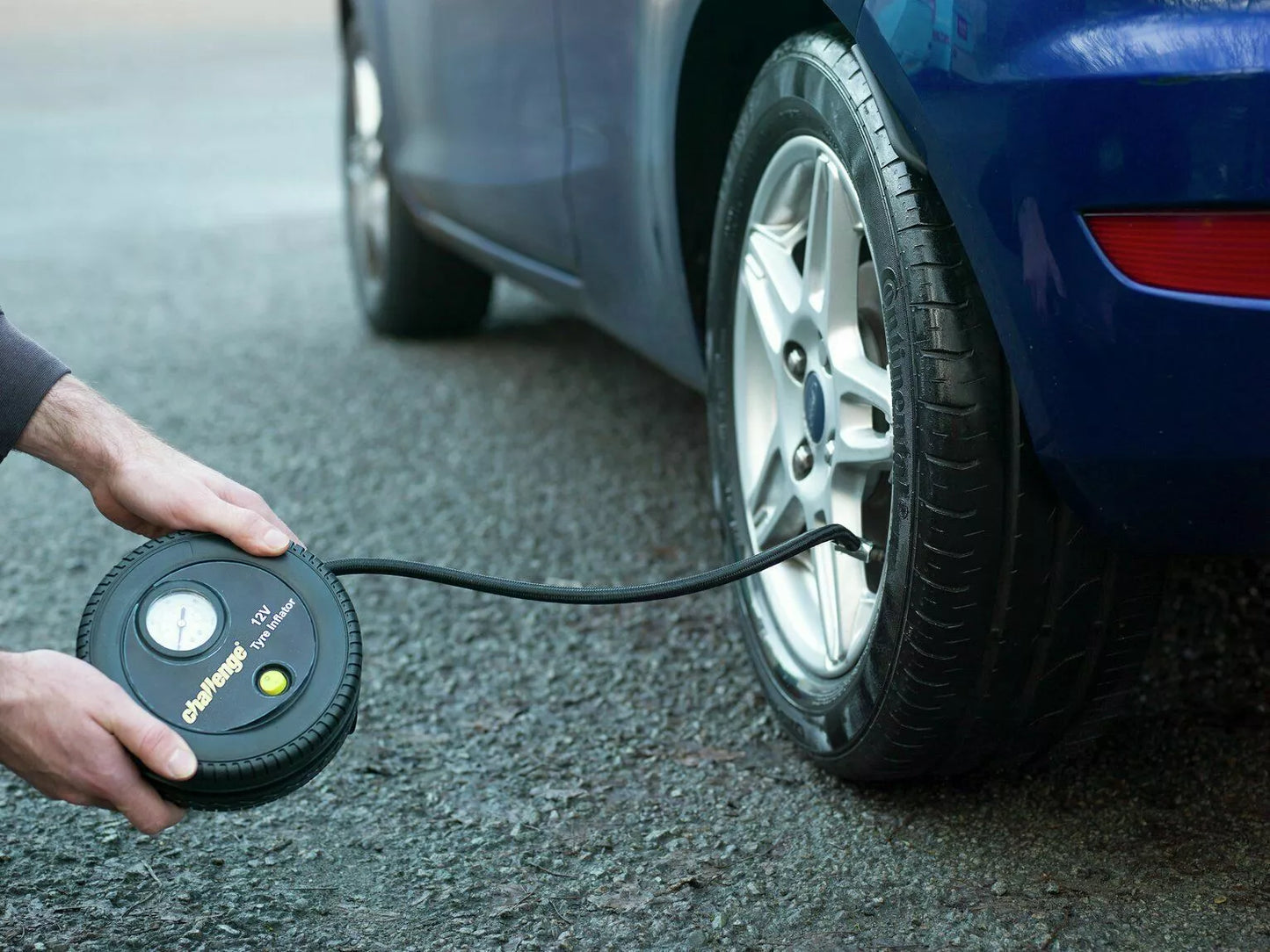 Challenge 12V Analogue Tyre Inflator